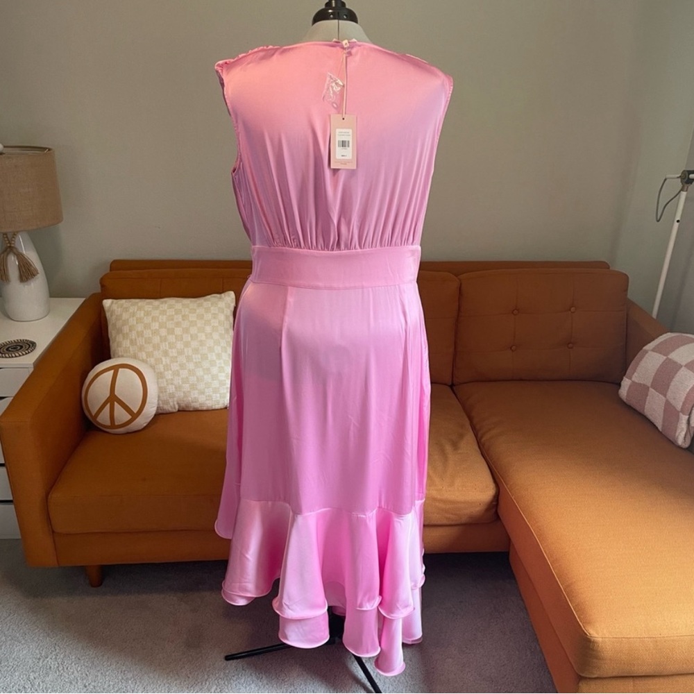 NWT Fashion to Figure X Garnerstyle | 3X | Asymmetrical Wrap Dress with Belt - Picture 2 of 2